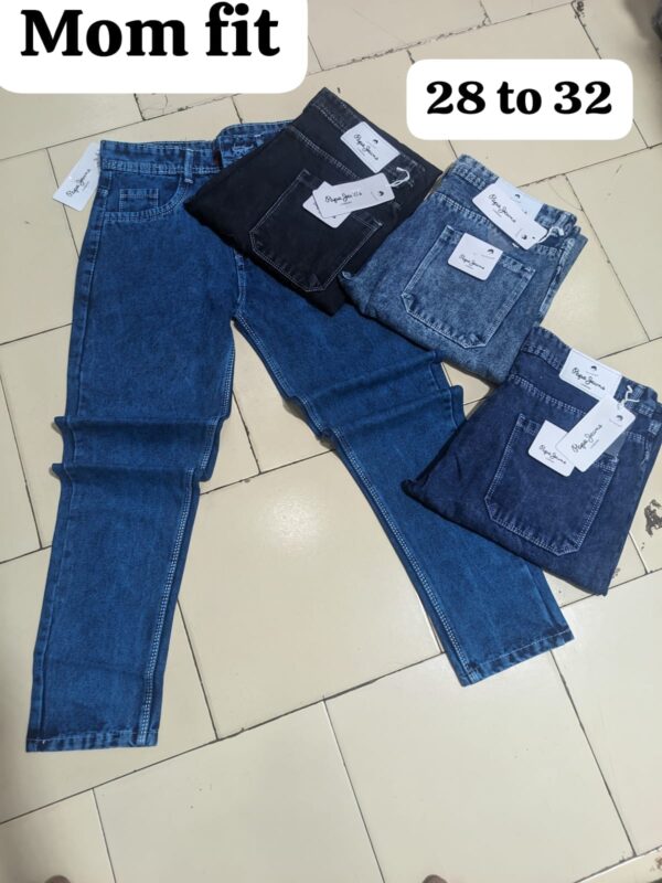 IMPORTED MOM FIT BACK POCKET
